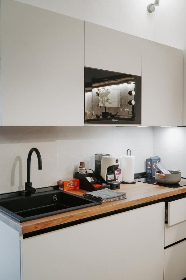 Dislocati Bnb - Jacuzzi Privata - Cucina - Tv60" - Minimal Luxury Marigliano Kültér fotó